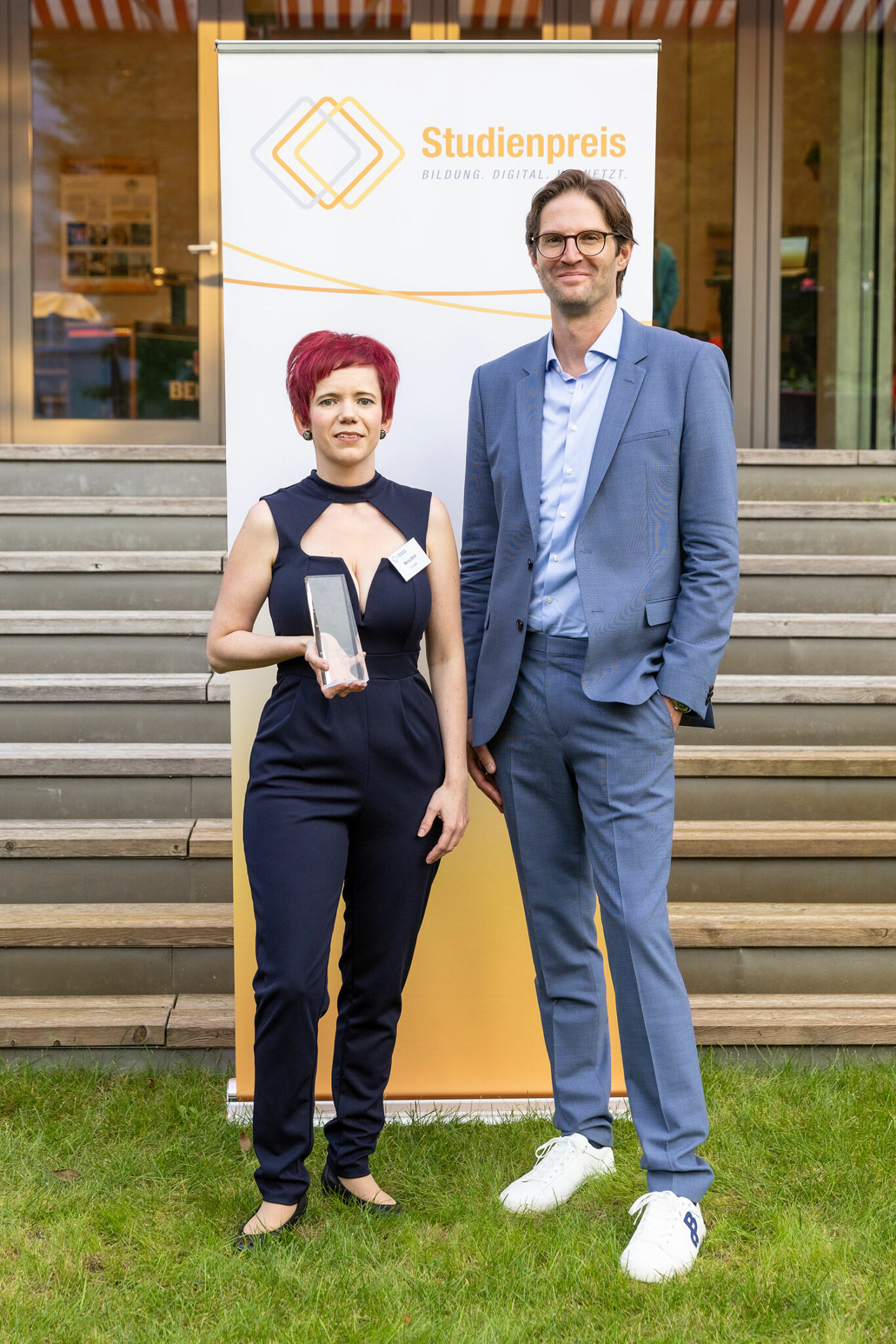 ofg-absolventin-z-hlt-zu-den-gewinnern-des-fernstudienpreises